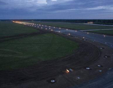 Miniatura: Uroczyste otwarcie lotniska w Szymanach