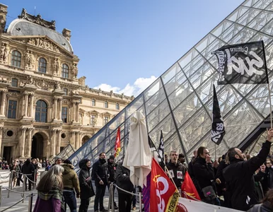 Miniatura: Strajki i gwałtowne protesty we Francji....