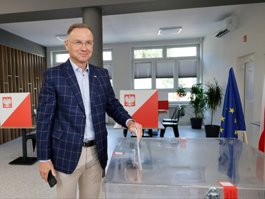 Miniatura: Polscy politycy zagłosowali w wyborach do...