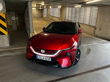 Nowa Mazda CX-6e Mazda CX-6e w redakcyjnym teście. Wrażenia z jazdy