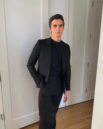 Antoni Porowski 