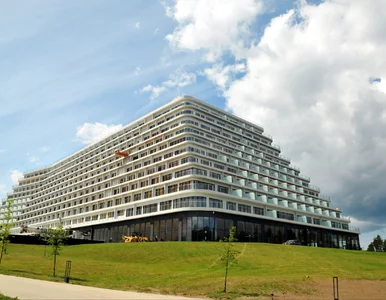 Miniatura: Megahotel w Polsce przyciąga Niemców....