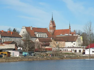 Miniatura: Nowe uzdrowisko, zieleń, a kuracjuszy...