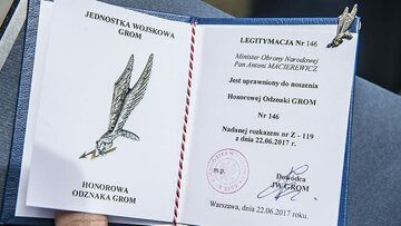 Odznaka GROM dla&nbsp;Antoniego Macierewicza