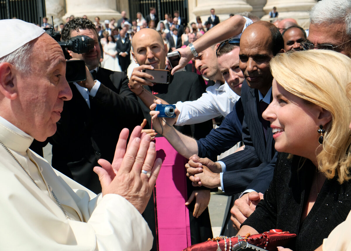Rita Cosby i papież Franciszek 