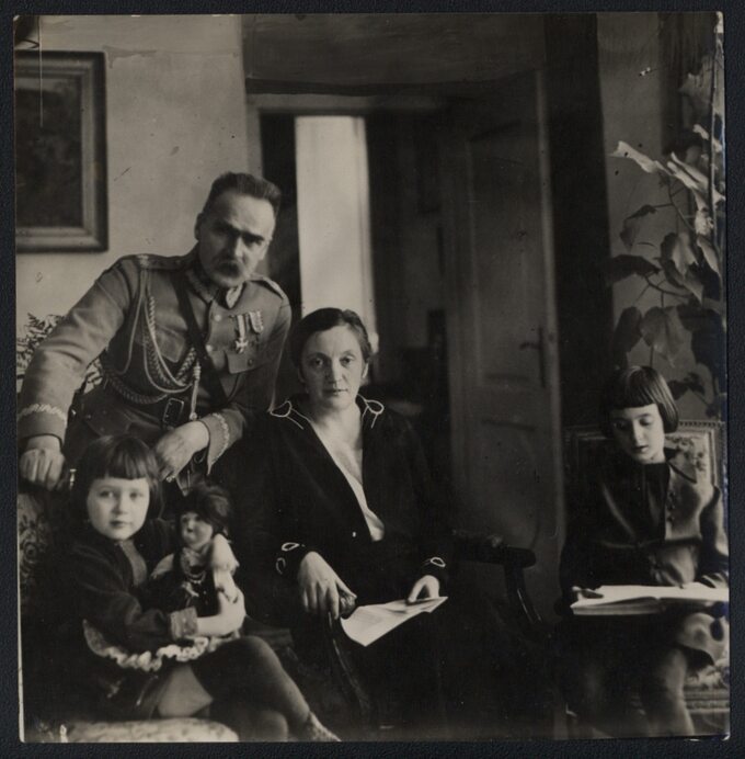 Józef Piłsudski z rodziną