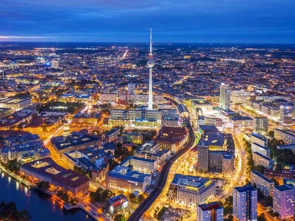 Miniatura: Europa się waha, Polska obserwuje. Wróbel:...