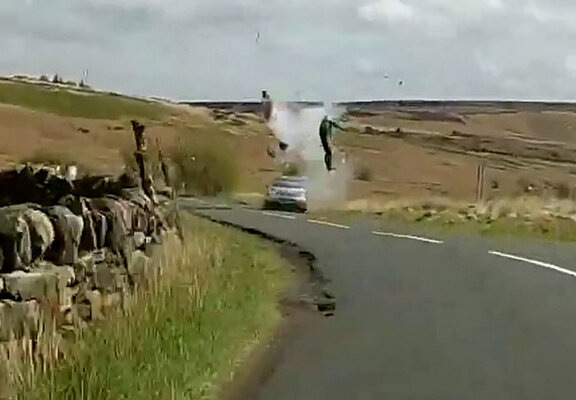 Miniatura: Samochód uderzył w motocyklistę. Policja...