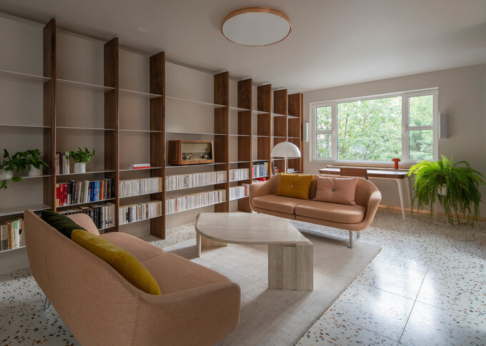 Wnętrza inspirowane stylem mid century modern, projekt Dupont Blouin