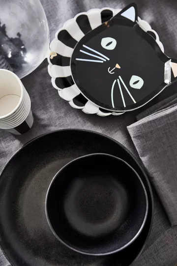 Dekoracje i naczynia na Halloween, Westwing 