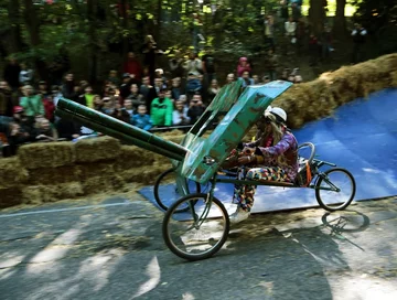 II Wyścig Mydelniczek Red Bull (fot. PAP/Tomasz Gzell)