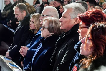 Donald Tusk, Małgorzata Tusk, Lech Wałęsa, Danuta Wałęsa, Aleksander Kwaśniewski, Jolanta Kwaśniewska 