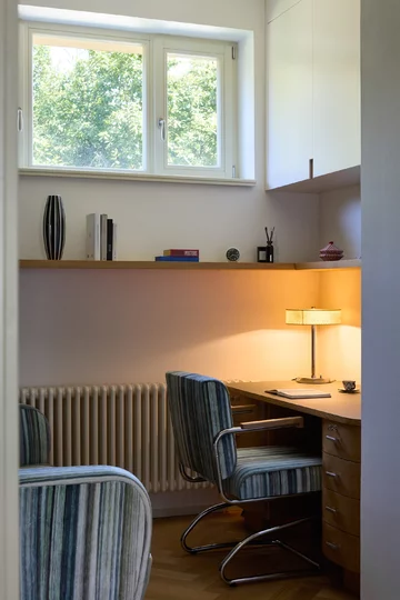 Renowacja willi z lat 30. w Pradze. Projekt Atelier Hajný 