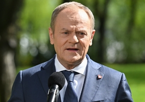 Miniatura: Tusk z „lekcją” na 3 maja. Pisze o...