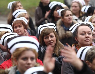 Miniatura: Warszawa: Protest pracowników służby...