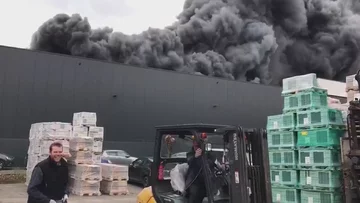 Kłęby dymu nad Brukselą 