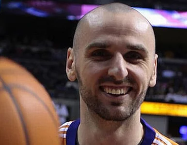 Miniatura: Gortat trenuje... aktorstwo