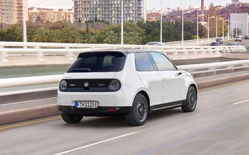 Honda e. Samochód elektryczny 