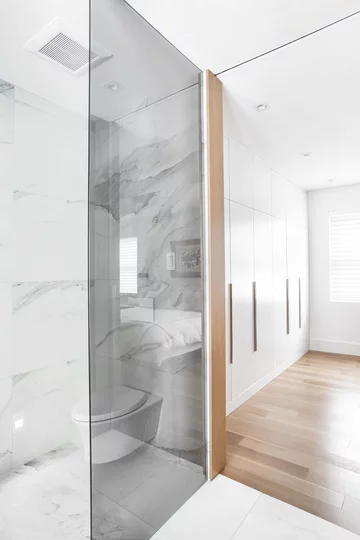 Mieszkanie w bieli, projekt Newsam Construction 2624-01, v2com