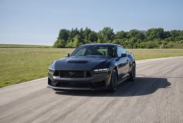 Ford Mustang Dark Horse R 