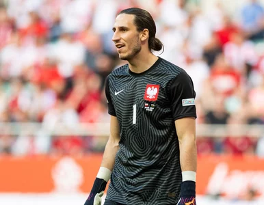 Miniatura: Kamil Grabara – bramkarz o długich rękach...