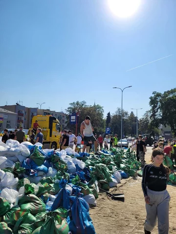 Przez Brzeg przechodzi fala kulminacyjna 