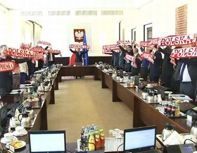Miniatura: Tusk śpiewa na posiedzeniu rządu (wideo)