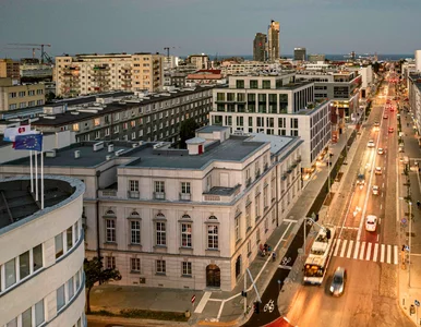 Miniatura: Architektura zakorzeniona w gdyńskim...