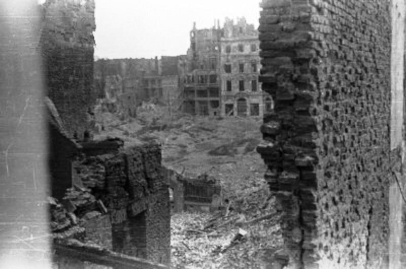 Warszawa w gruzach 