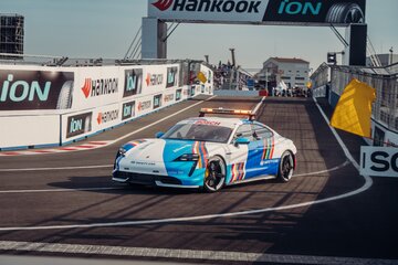 Taycan Turbo GT &ndash; samoch&oacute;d bezpieczeństwa Formuły E