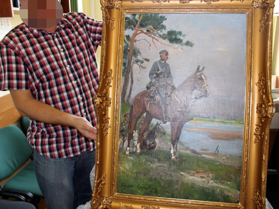 Odzyskany przez policjantów obraz "Piłsudski na Kasztance" 