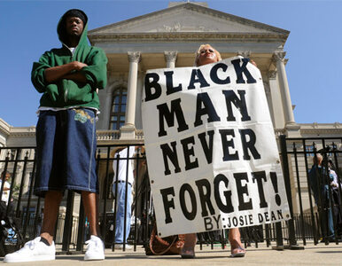 Miniatura: Treyvon Martin zginął, bo był napastnikiem?