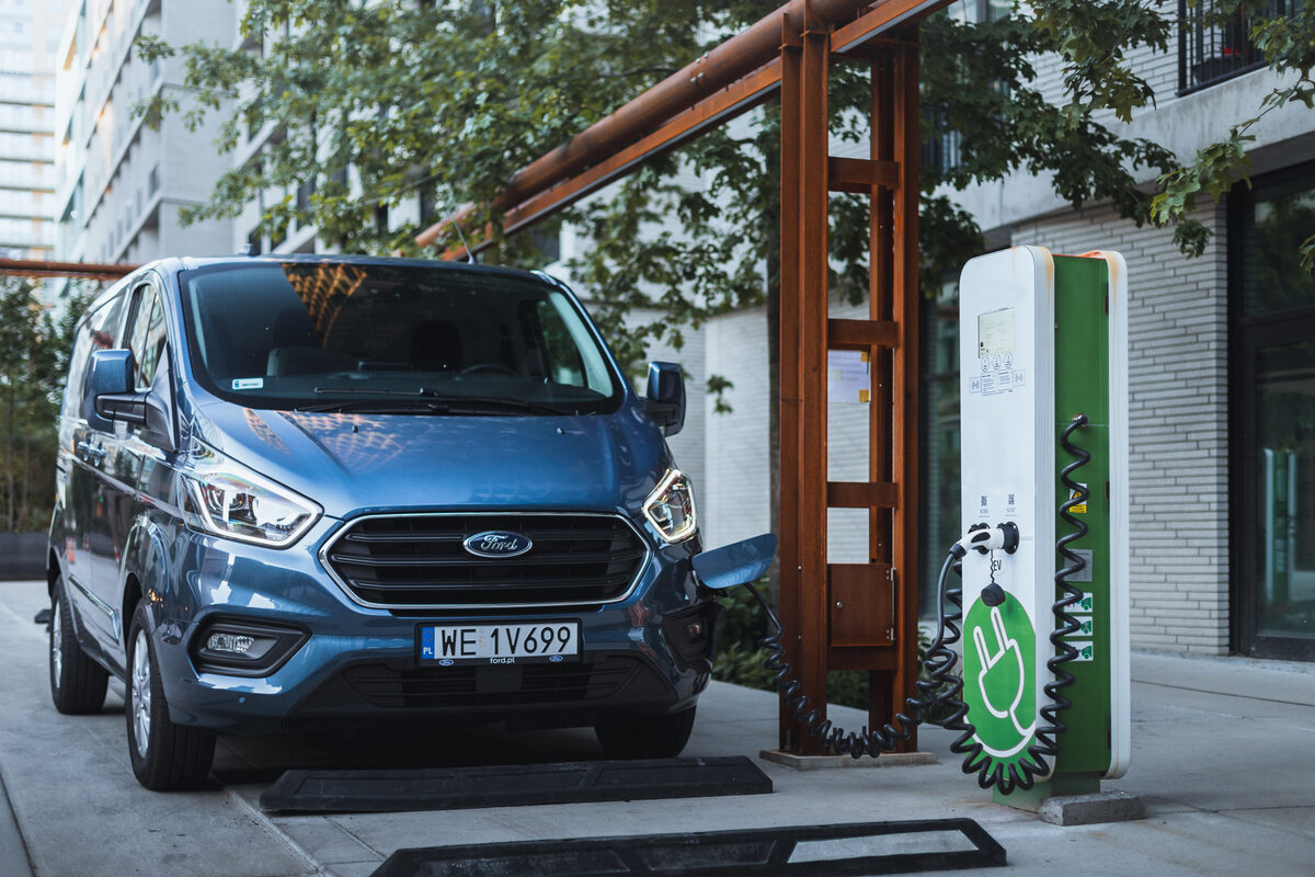 Ford Transit Custom Plug-In Hybrid 