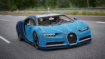 Bugatti Chiron zrobiony z klocków Lego 