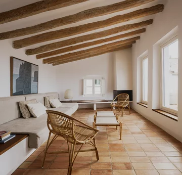 Remont domu rybaka w Hiszpanii, projekt Bea Portabella + Jordi Pagès 