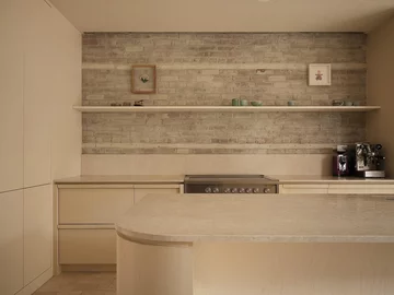 Wnętrze, które dojrzewa z czasem, projekt Michael Godmer Studio 