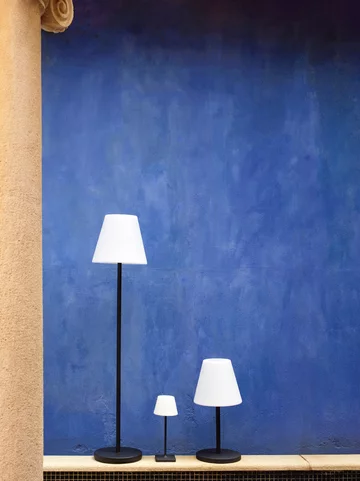 Kolecja A view of Hedonism Kave Home zaprezentowana w domu barcelońskiego fotografa i restauratora Leopoldo Pomésa 