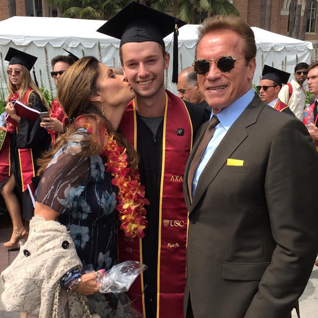 Arnold Schwarzenegger z bliskimi 