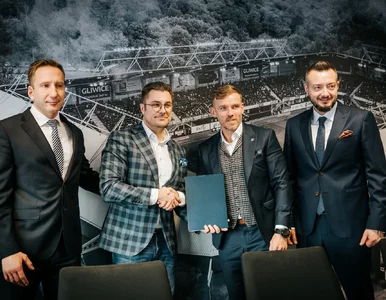 Miniatura: Klub piłkarski Piast Gliwice rusza z...