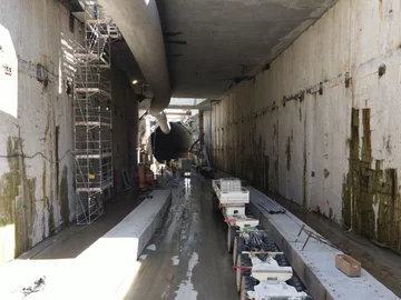 Prace na terenie budowy tunelu pod Świną 