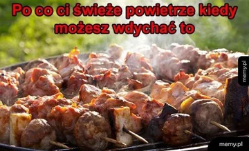 Dzień wolny? Internauci odpowiadają memami 