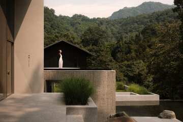 To butikowy hotel w&nbsp;Emeishan w&nbsp;Chinach zaprojektowany przez Studio J. Bridgland (SJB), powstały w&nbsp;wyniku adaptacji istniejących budynk&oacute;w