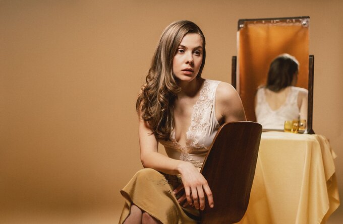 &bdquo;Martwe natury&rdquo; Spektakl w&nbsp;reżyserii Elsa Revcolevschi stawia pytania o&nbsp;granice pamięci prywatnej i&nbsp;zbiorowej