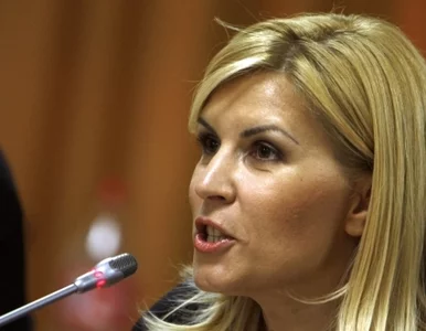 Miniatura: Sukienka rumuńskiej minister - trzy...