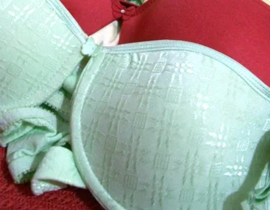 Miniatura: Przemycała kokainę - zdradził ją obfity biust