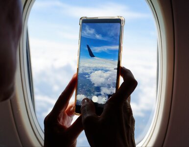 Miniatura: Pilot mówi prawdę o telefonach w...