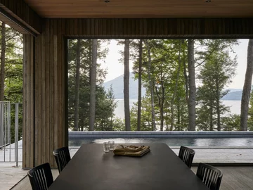 Minimalistyczny dom na klifie, projekt Matière Première Architecture 