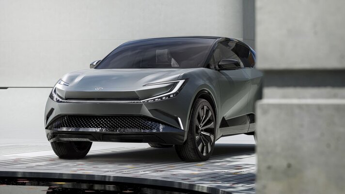 Miniatura: Toyota bZ Compact SUV Concept