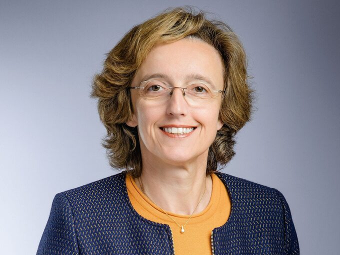 Claire Pedini, wiceprezes ds. zasobów ludzkich i społecznej odpowiedzialności biznesu w Grupie Saint-Gobain