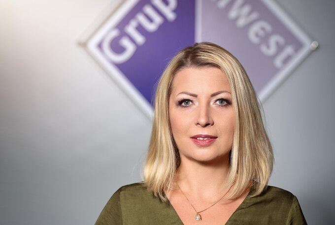 Urszula Hofman, Grupa Inwest